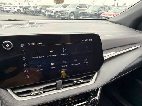 Used 2025 Chevrolet Equinox LT FWD image 17
