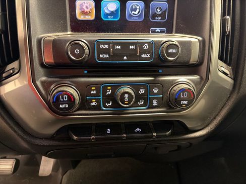 Used 2017 Chevrolet Silverado 1500 LT AWD/4WD image 28