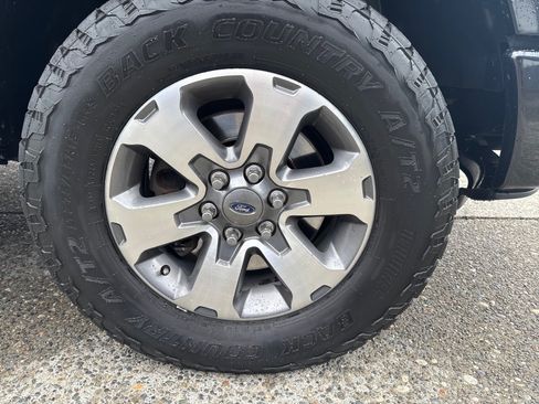 Used 2013 Ford F150 STX w/ Mid Equipment Group AWD/4WD image 18