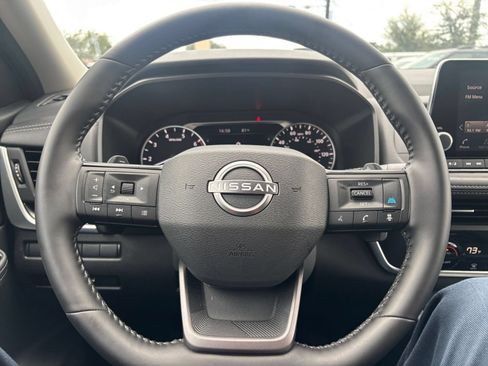 Used 2026 Nissan Rogue SV FWD image 30