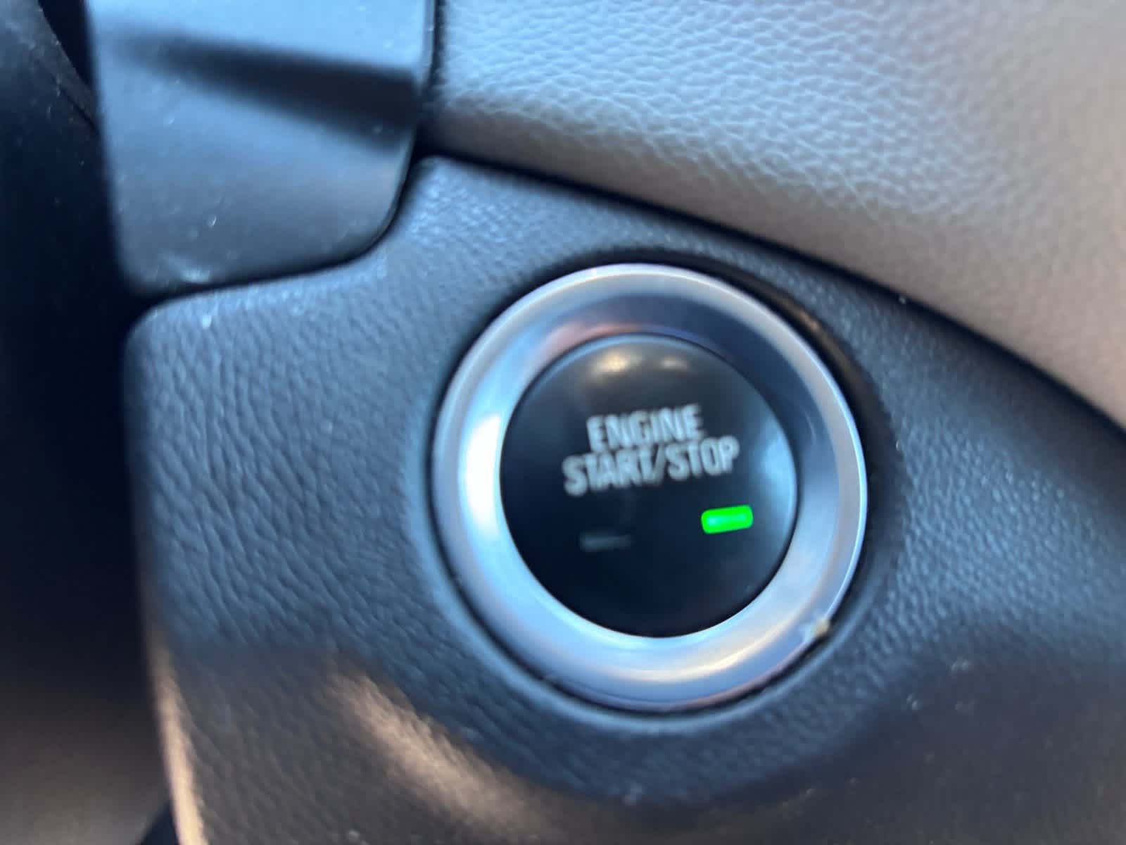 Used 2020 Chevrolet Equinox LS FWD image 22