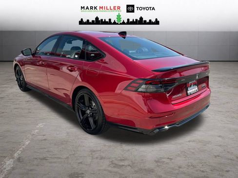 Used 2025 Honda Accord Sport image 3