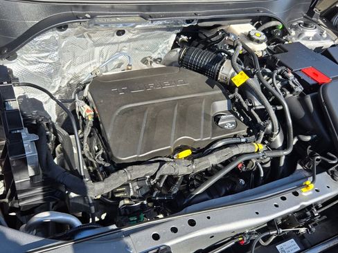 Used 2024 Chevrolet Trax RS w/ Driver Confidence Package image 17