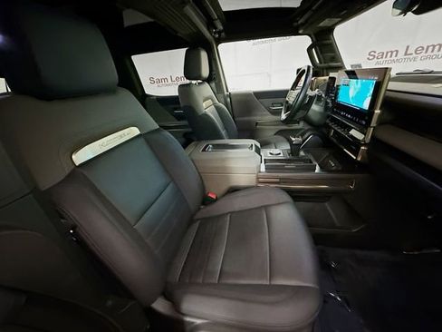 Used 2024 GMC Hummer EV 2X image 32