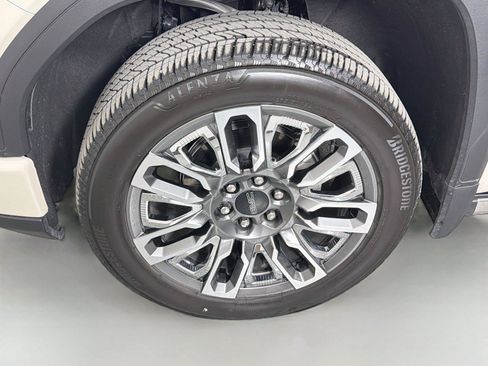 Used 2026 GMC Sierra 1500 Denali Ultimate AWD/4WD image 11