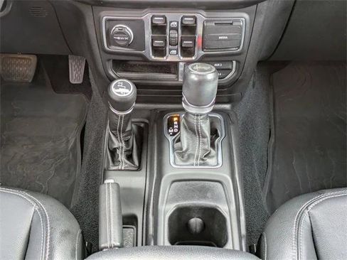 Certified 2022 Jeep Wrangler Unlimited Sahara image 20