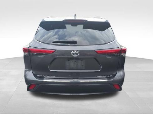 Used 2020 Toyota Highlander Limited image 6