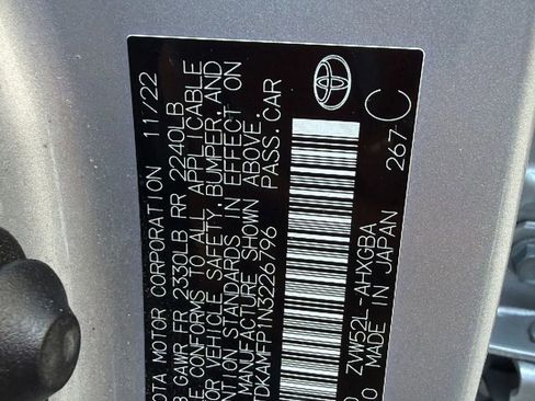 Used 2022 Toyota Prius Prime XLE FWD image 30