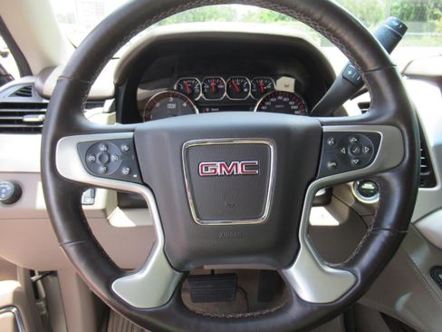 Used 2015 GMC Yukon XL SLT w/ HD Trailering Package RWD image 24