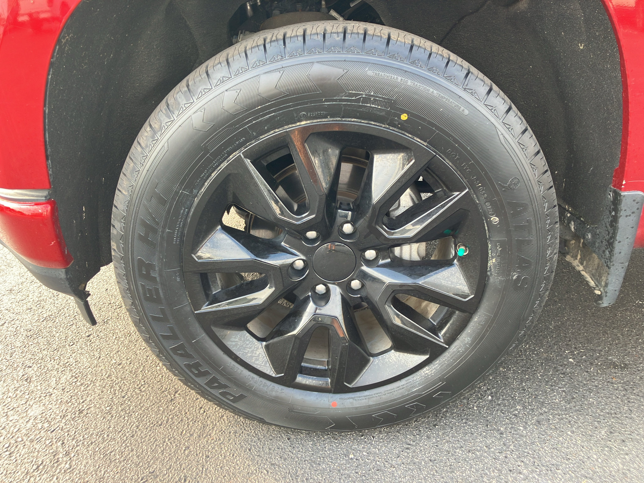 Used 2022 Chevrolet Silverado 1500 Custom w/ LPO, Dark Essentials Package AWD/4WD image 13