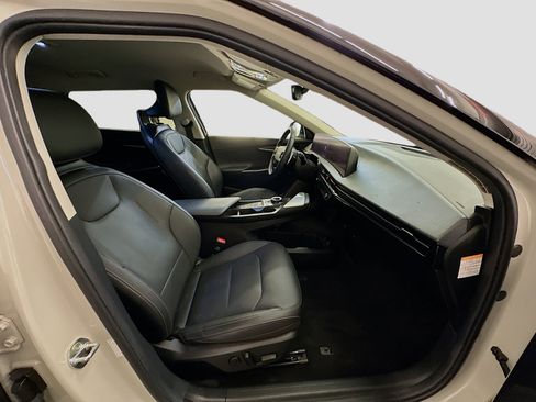 Used 2022 Kia EV6 Wind image 33