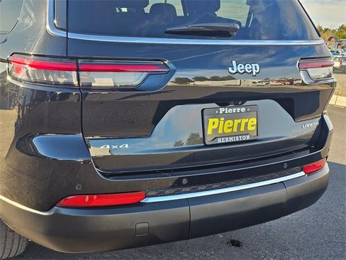 Used 2023 Jeep Grand Cherokee L Laredo image 7