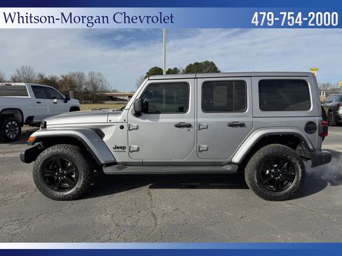 Used 2021 Jeep Wrangler Unlimited Sahara AWD/4WD image 2