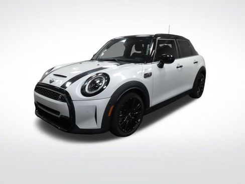 Used 2023 MINI Cooper S image 1