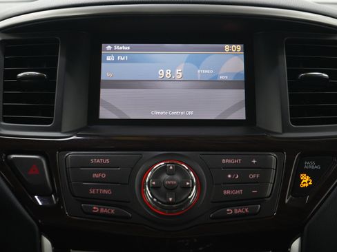 Used 2014 Nissan Pathfinder SL w/ SL Premium Package AWD/4WD image 19