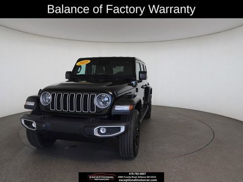 Used 2025 Jeep Wrangler Unlimited Sahara image 32