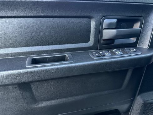 Used 2019 RAM 1500 Express AWD/4WD image 11