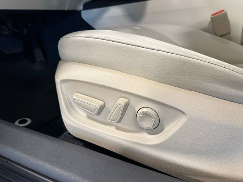 Used 2024 Toyota Camry XLE image 14