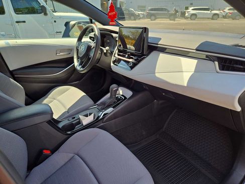 Used 2025 Toyota Corolla SE image 5