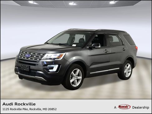 Used 2017 Ford Explorer XLT w/ Equipment Group 202A image 1