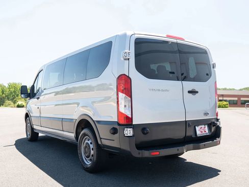 Used 2017 Ford Transit 350 XL RWD image 4