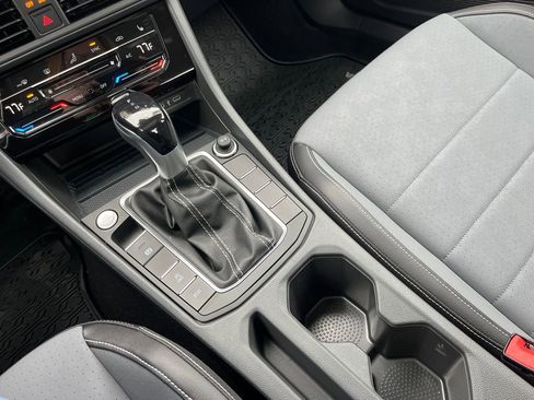 Used 2026 Volkswagen Jetta SE image 11