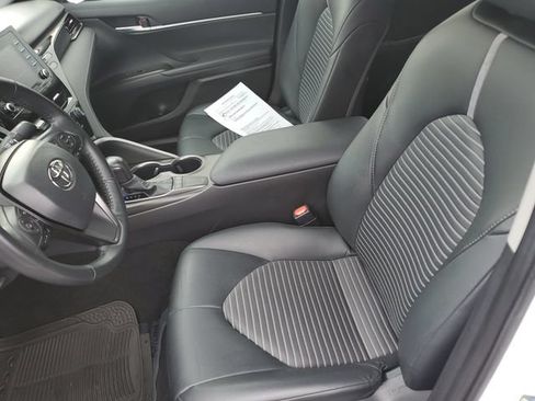 Used 2024 Toyota Camry SE FWD image 17
