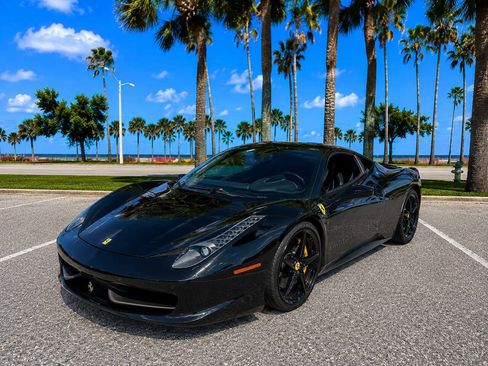 Used 2010 Ferrari 458 Italia Coupe RWD image 1