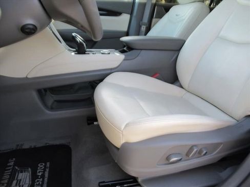 Certified 2025 Cadillac XT6 Premium Luxury image 17