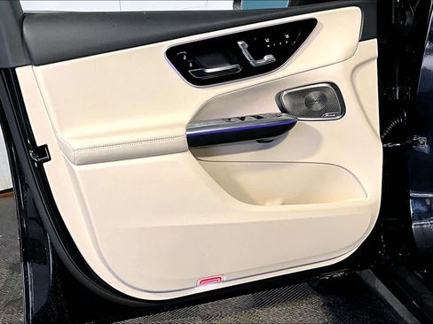 New 2026 Mercedes-Benz GLC 300 4MATIC image 11