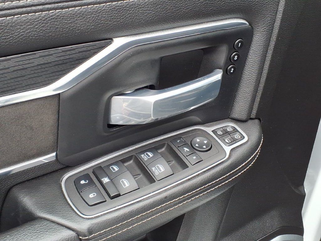 Used 2024 RAM 2500 Laramie w/ Night Edition AWD/4WD image 16