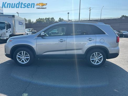 Used 2015 Kia Sorento LX AWD/4WD image 10