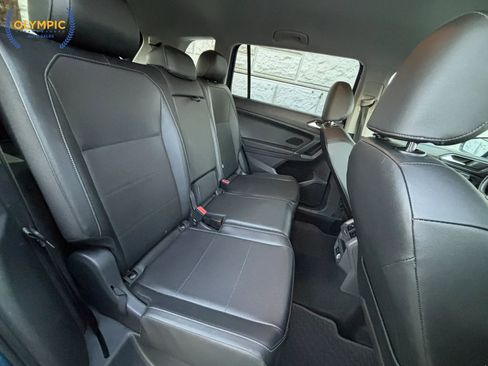Used 2018 Volkswagen Tiguan SE image 39