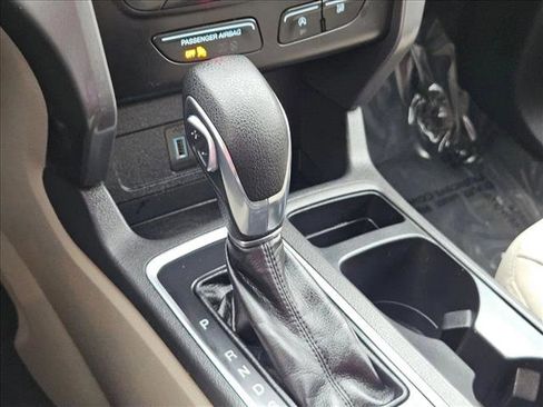 Used 2018 Ford Escape SE w/ SE Sync 3 Package image 12