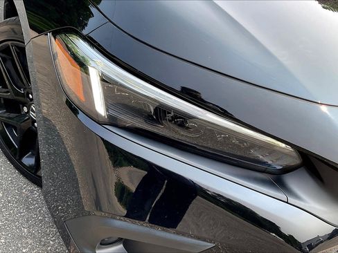 Used 2024 Honda Civic Sport image 25