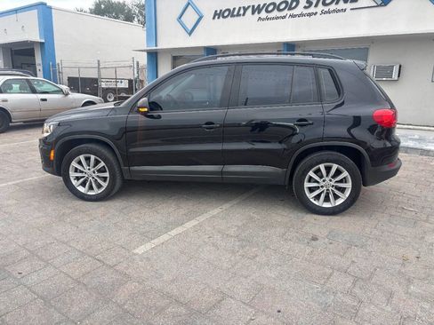Used 2017 Volkswagen Tiguan Limited w/ Premium Package image 5