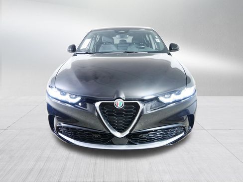 Used 2024 Alfa Romeo Tonale Ti AWD/4WD image 2