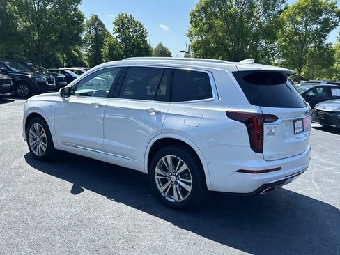 Used 2023 Cadillac XT6 Premium Luxury w/ Technology Package AWD/4WD image 6