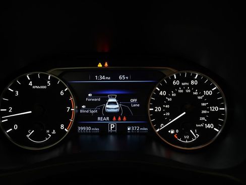 Used 2025 Nissan Altima 2.5 SV FWD image 2
