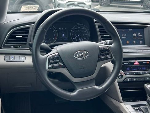 Used 2017 Hyundai Elantra SE w/ SE A/T Tech Package 03 FWD image 13