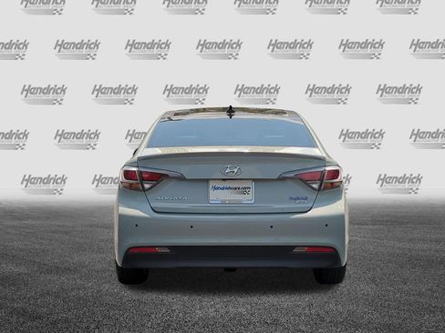Used 2016 Hyundai Sonata Limited w/ Option Group 02 FWD image 9