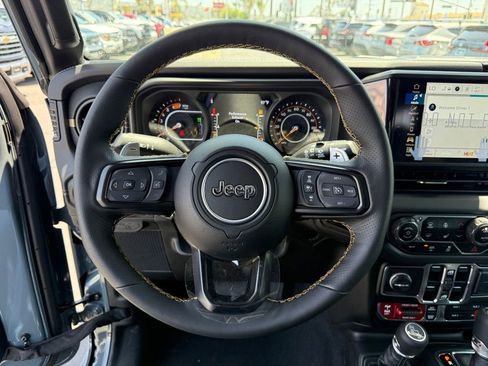 New 2025 Jeep Wrangler Unlimited Rubicon 392 image 17