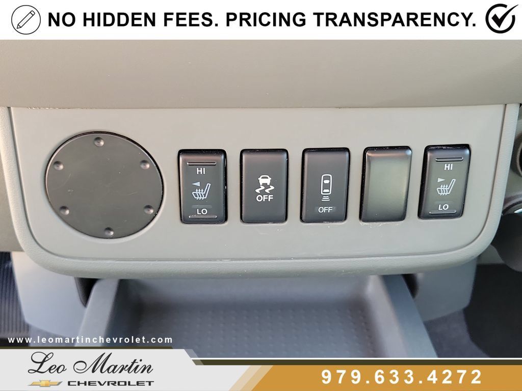 Used 2021 Nissan Frontier SV RWD image 26