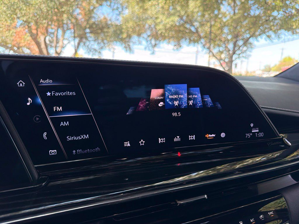 Used 2023 Cadillac Escalade Sport w/ LPO, ONYX Package AWD/4WD image 18