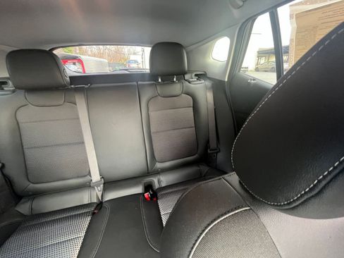 Used 2025 Chevrolet Trax LT image 31