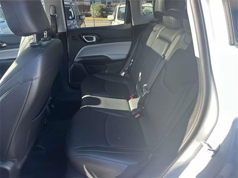 Certified 2022 Jeep Compass Limited w/ Sun and Sound Group image 17