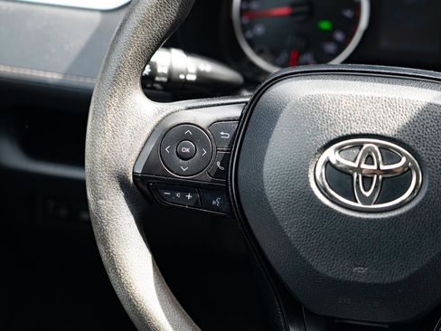 Used 2020 Toyota RAV4 XLE FWD image 26