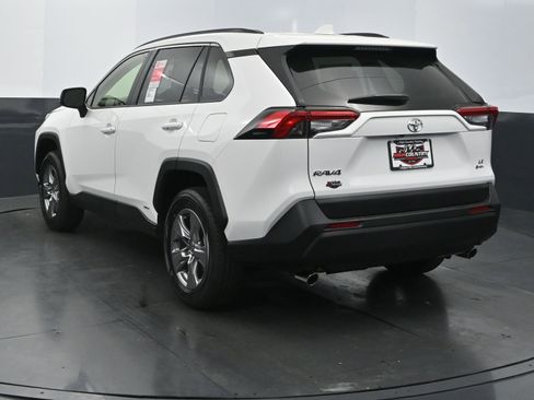 Used 2025 Toyota RAV4 LE image 4
