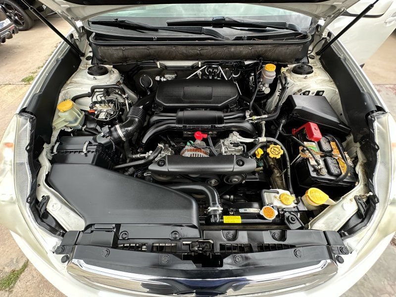 Used 2012 Subaru Outback 2.5i Premium w/ All-Weather Pkg AWD/4WD image 26