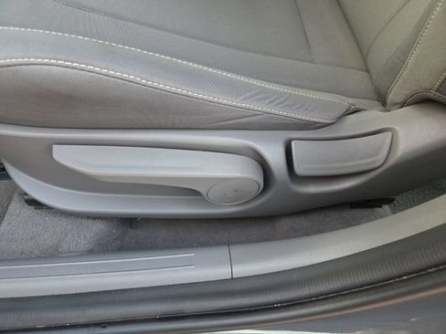 Used 2025 Hyundai Elantra Hybrid FWD image 20
